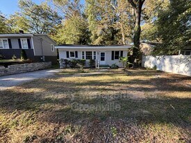 32 Orlando Ave in Greenville, SC - Building Photo