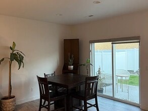 434 Bedrock Loop in West Richland, WA - Building Photo - Building Photo