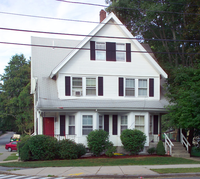 42 Main St in Foxboro, MA - Foto de edificio - Building Photo