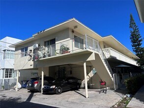 944 Meridian Ave in Miami Beach, FL - Building Photo - Building Photo