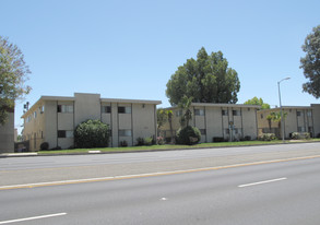 8800 Topanga Canyon Blvd Apartments