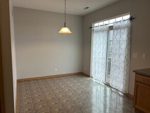 2251 Beresford Dr in Yorkville, IL - Foto de edificio - Building Photo