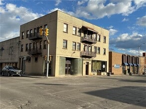 37 Beeson Ave in Uniontown, PA - Building Photo - Building Photo