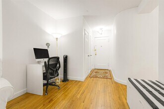 72-10 112th St in Queens, NY - Building Photo - Building Photo