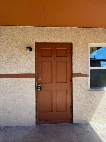 260 NW 11th Ave, Unit 2 in South Bay, FL - Building Photo - Building Photo