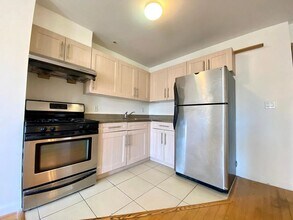 41-25 Kissena Blvd in Queens, NY - Building Photo - Building Photo