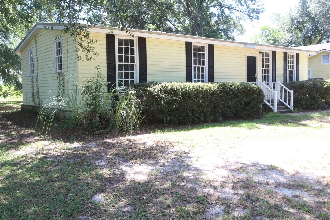 308 Forrestal Ln in Albany, GA - Building Photo