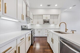 2520 Bluebonnet Ln in Austin, TX - Building Photo - Building Photo