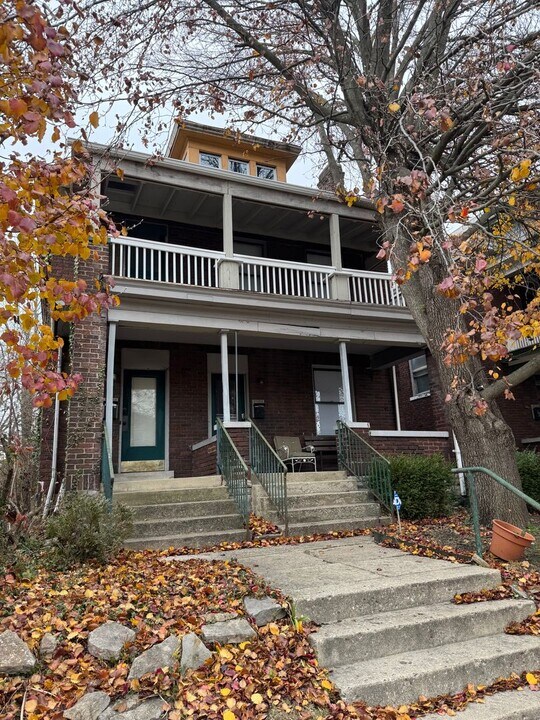 1766-1768-1768 Oak St in Columbus, OH - Building Photo