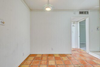 910 Duncan Ln, Unit 50 in Austin, TX - Building Photo - Building Photo