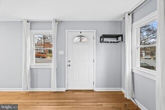 4332 Utica Ave in Alexandria, VA - Building Photo - Building Photo