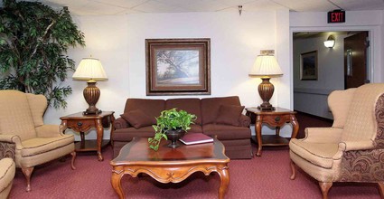 Cambridge Senior Living in Springfield, MO - Building Photo - Building Photo