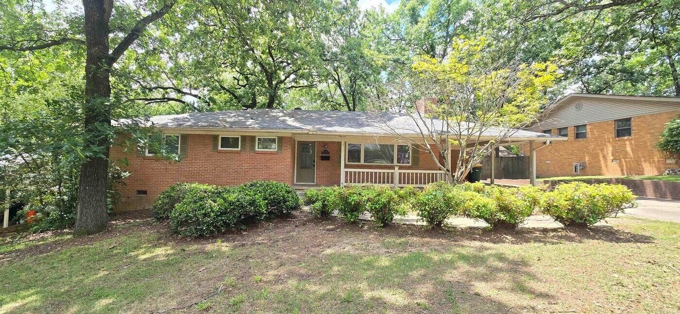 1700 Northwood Rd in North Little Rock, AR - Building Photo