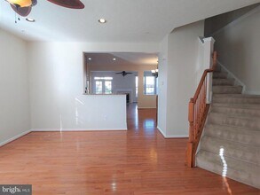 912 Glaze Ct in Odenton, MD - Building Photo - Building Photo