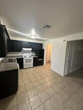 3529 Hillside Dr in Del City, OK - Building Photo - Building Photo