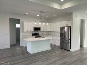 818 Anaconda Ave S in Lehigh Acres, FL - Building Photo - Building Photo