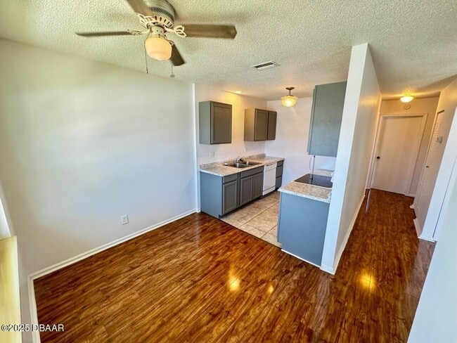 840 Center Ave in Holly Hill, FL - Building Photo - Building Photo