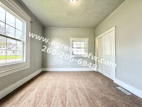 1915 Ellen Ave in Fort Wayne, IN - Building Photo - Building Photo