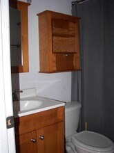 4051 NE 13th Ave in Oakland Park, FL - Building Photo - Building Photo