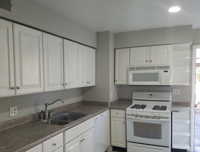 6819 N 12th St-Unit -2 in Phoenix, AZ - Building Photo - Building Photo