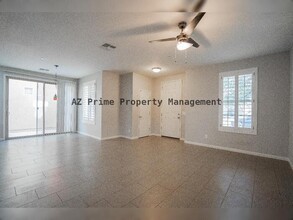 9237 W Meadow Dr in Peoria, AZ - Building Photo - Building Photo