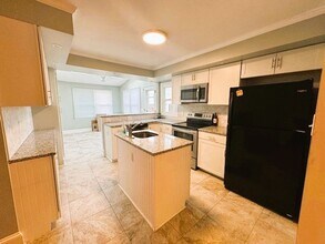 405 N Holden Rd in Greensboro, NC - Building Photo - Building Photo