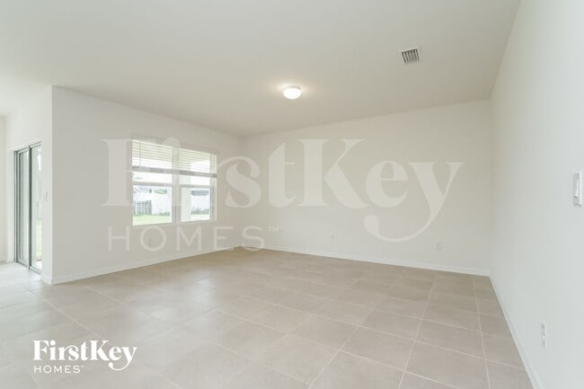 1622 SW 27th St in Cape Coral, FL - Building Photo - Building Photo