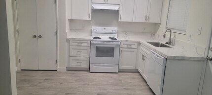 3200 Brookside Dr in Bakersfield, CA - Building Photo - Building Photo