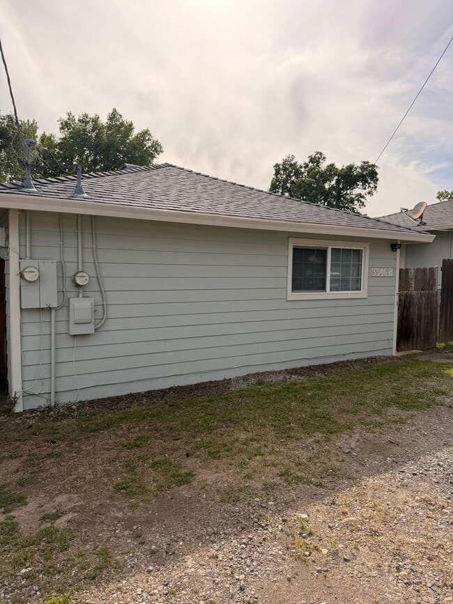 3346 Stingy Ln in Anderson, CA - Building Photo - Building Photo