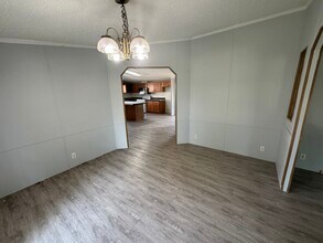 310 Timberridge Dr E in Oakwood, IL - Building Photo - Building Photo