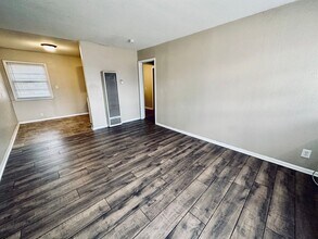 1608 Luther E in Wichita, KS - Building Photo - Building Photo