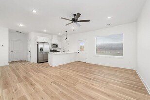 2333 S Spg Hl Ct in Goddard, KS - Building Photo