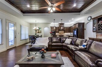 256 Briarleaf Cir in Hewitt, TX - Building Photo - Building Photo
