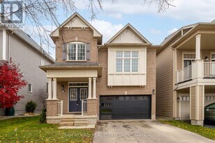 22 Lambert Crescent in Brantford, ON - Building Photo