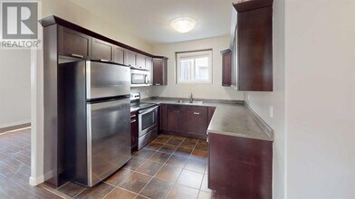 7418 115a St in Grande Prairie, AB - Building Photo - Building Photo