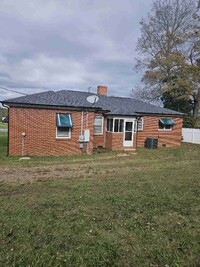 5853 W Hwy 27 in Lincolnton, NC - Building Photo - Building Photo