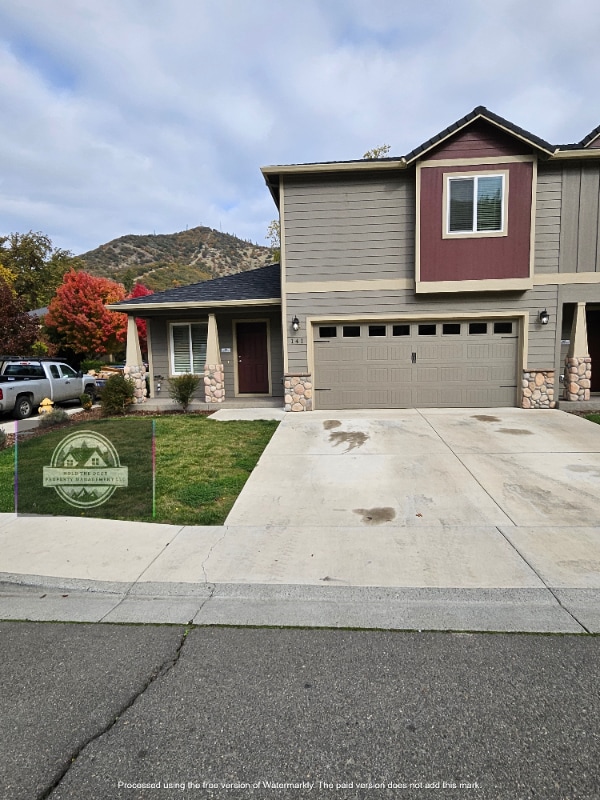 property at 141 Rivers Edge Ct