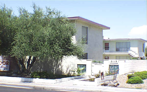 The Exmoor Apartments in Las Vegas, NV - Building Photo - Building Photo