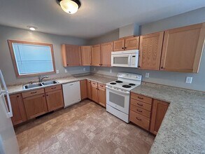 545 4th Ave SW in Valley City, ND - Building Photo - Building Photo