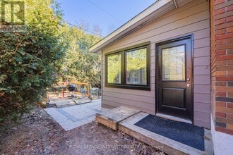 1746 Gage Crescent in Ottawa, ON - Building Photo - Building Photo