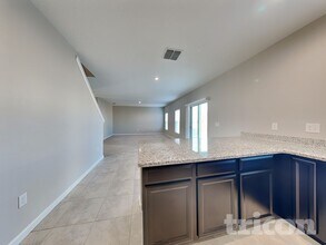 1008 Talon Ln in Winter Haven, FL - Foto de edificio - Building Photo