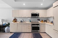 55 SW 9th St, Unit #2305 in Miami, FL - Building Photo - Building Photo