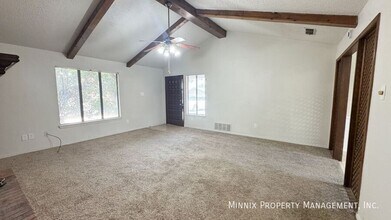 4427 75th Dr in Lubbock, TX - Building Photo - Building Photo