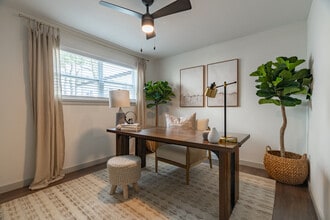 Century Apartments in Memphis, TN - Building Photo - Interior Photo