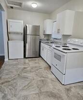 1325 S Casino Center Blvd in Las Vegas, NV - Building Photo