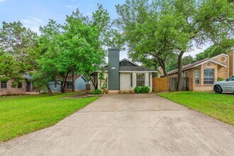 9618 Sugar Hill Dr, Unit A in Austin, TX - Building Photo - Building Photo
