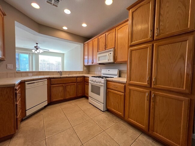 10764 Bouchet Way in Rancho Cordova, CA - Building Photo - Building Photo