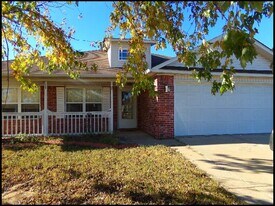 909 Yarrow Dr in North Little Rock, AR - Building Photo