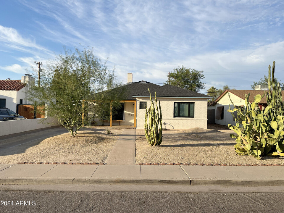 1522 E Almeria Rd in Phoenix, AZ - Building Photo