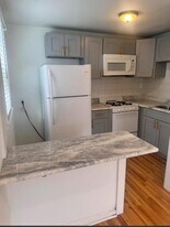 2301 Haverford Rd in Ardmore, PA - Building Photo